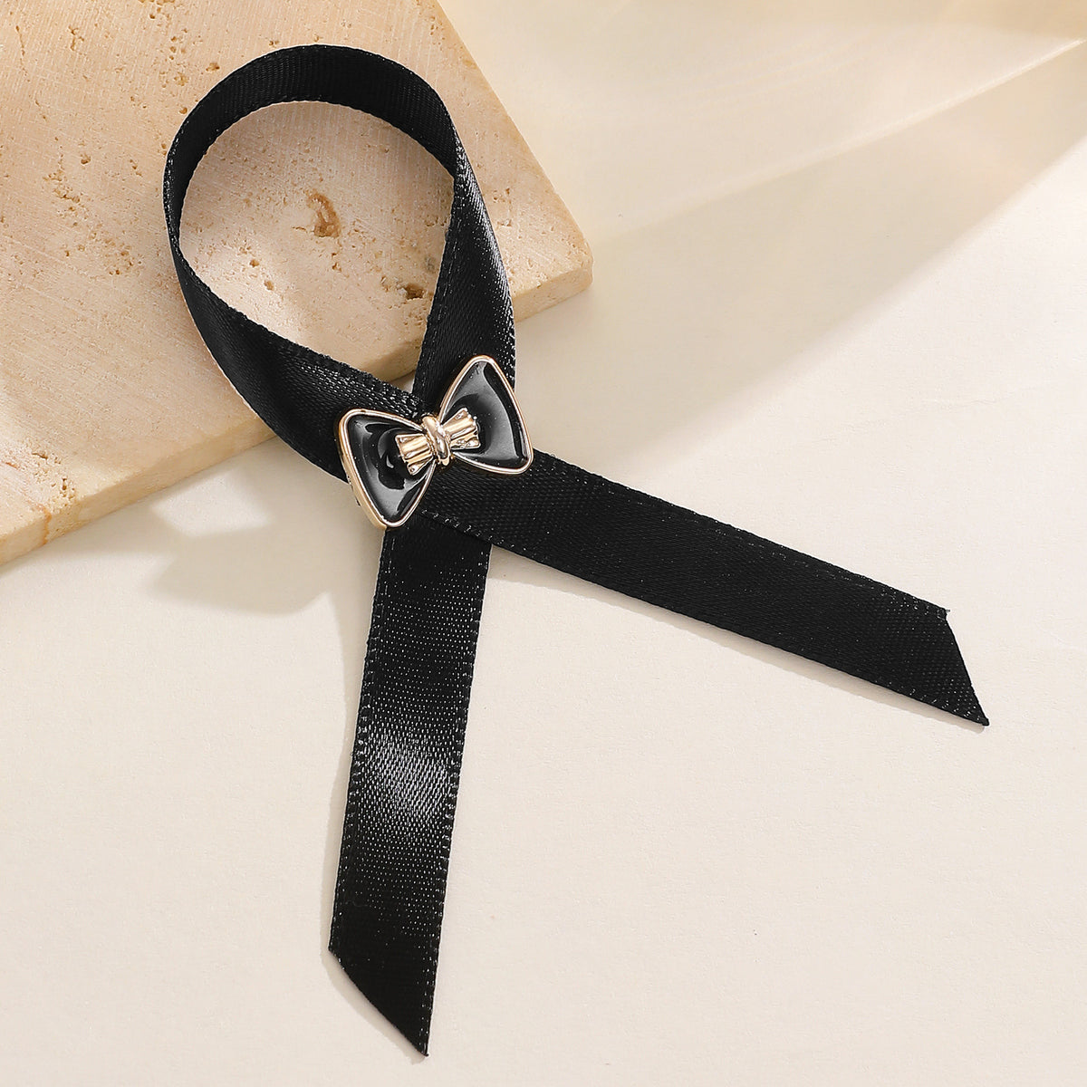 Foreign trade hot-selling ribbon brooch jewelry fashion diamond red ribbon brooch brooch activities commemorative clothing wholesale